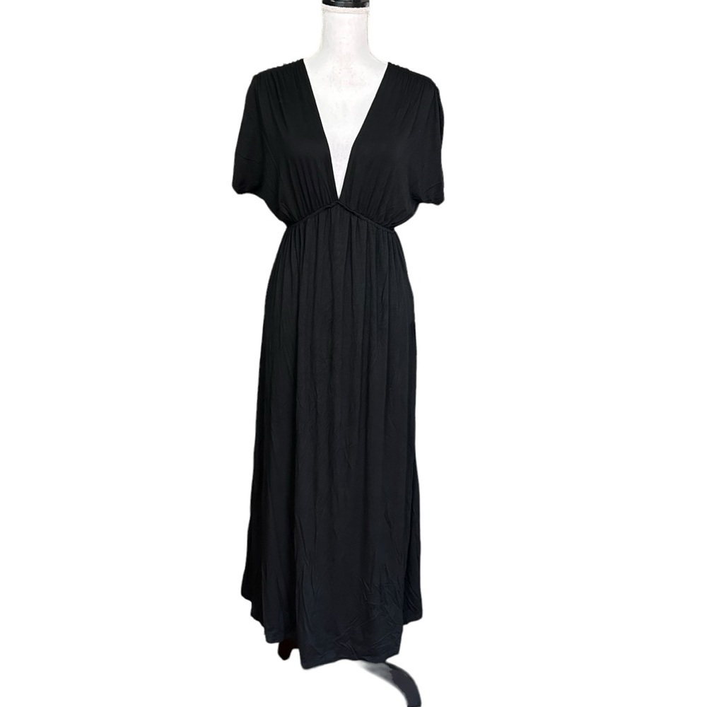 Lulus Solid Black Deep Plunge Maxi Dress With Open‎ Tie Back Size Small NWT